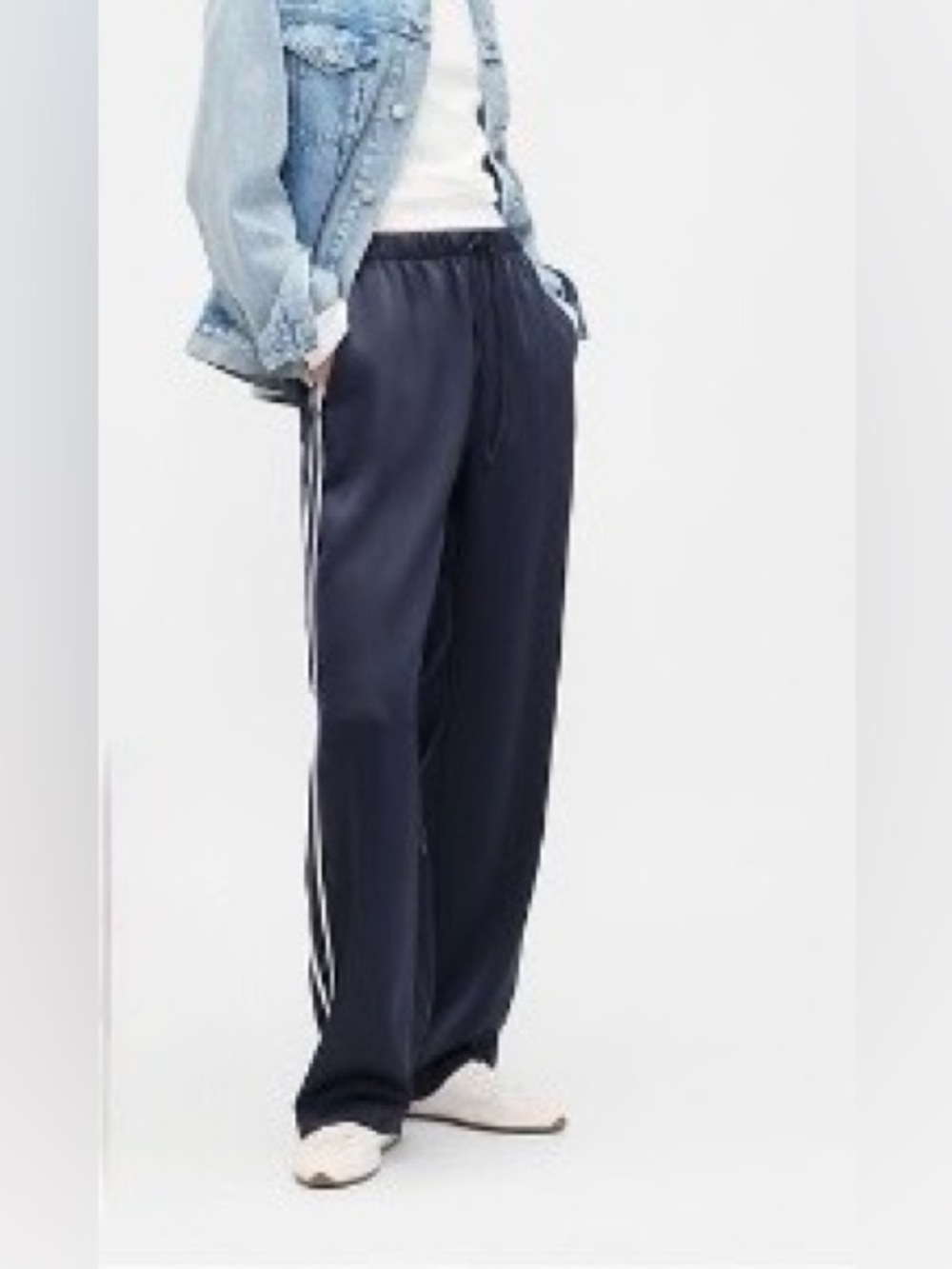 NWT Gap Relaxed Satin Straight Leg Pants